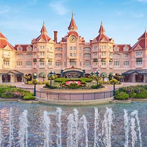 Disneyland® Hotel